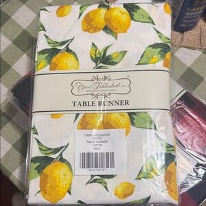Lemon Table Runner - White and Yellow